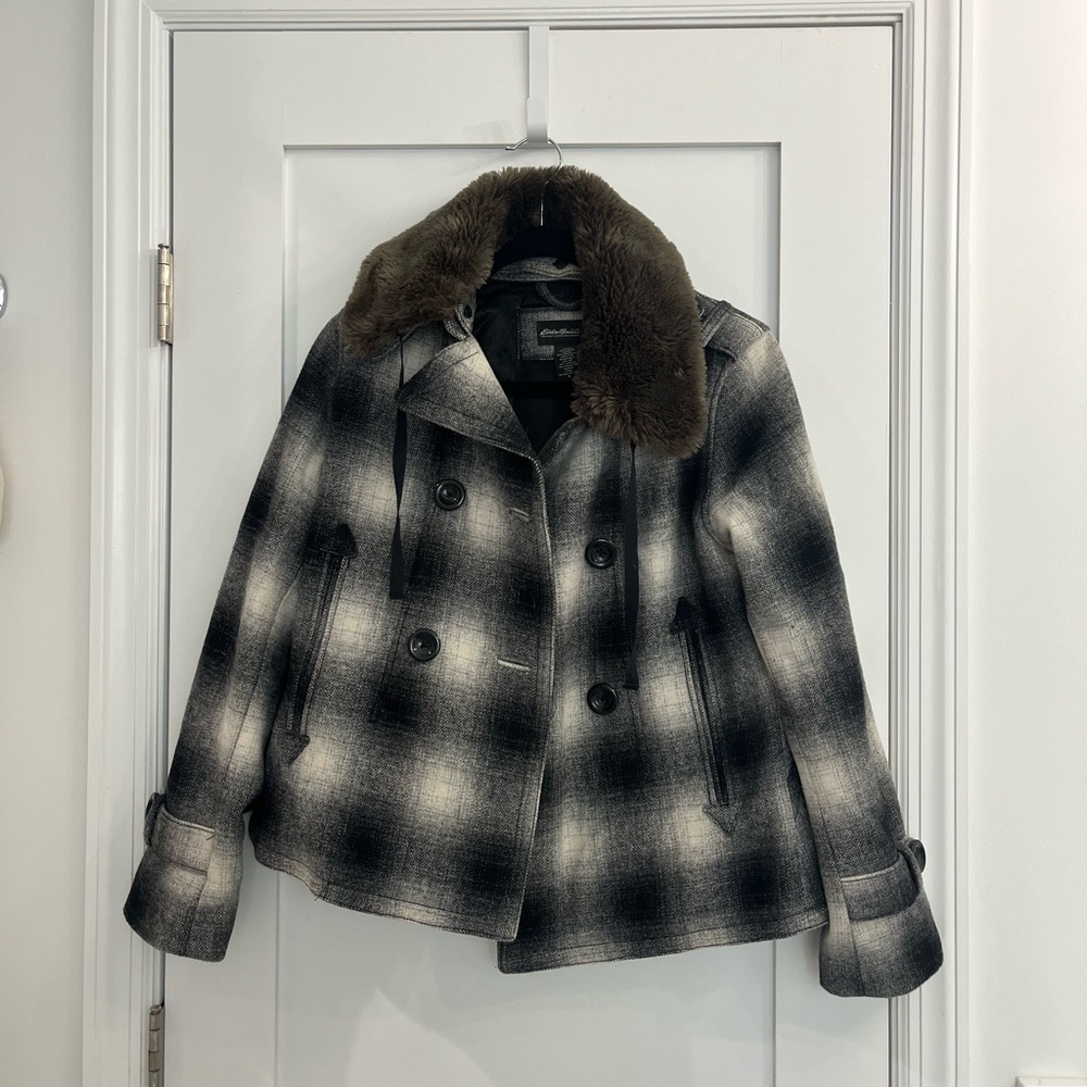 Button up wool jacket with fur